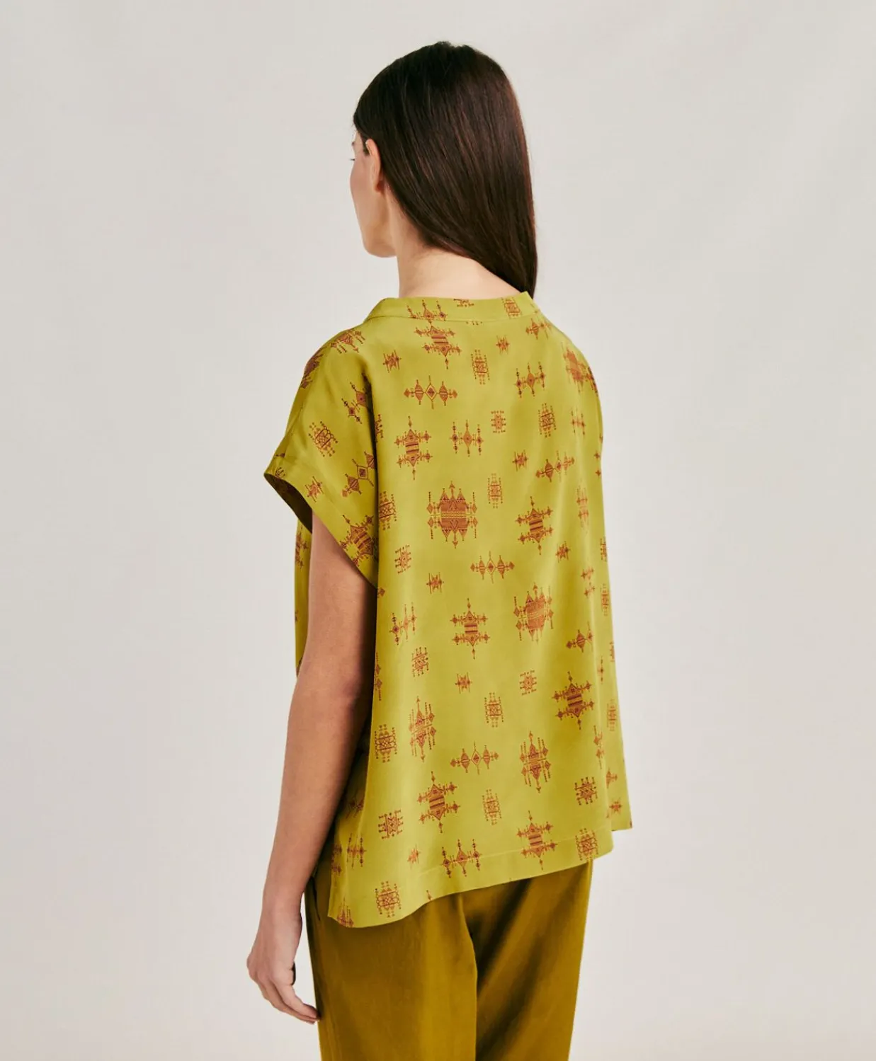Donne Momonì Bluse E Camicie-Blusa Curacao In Crepe De Chine - Lime/Vino