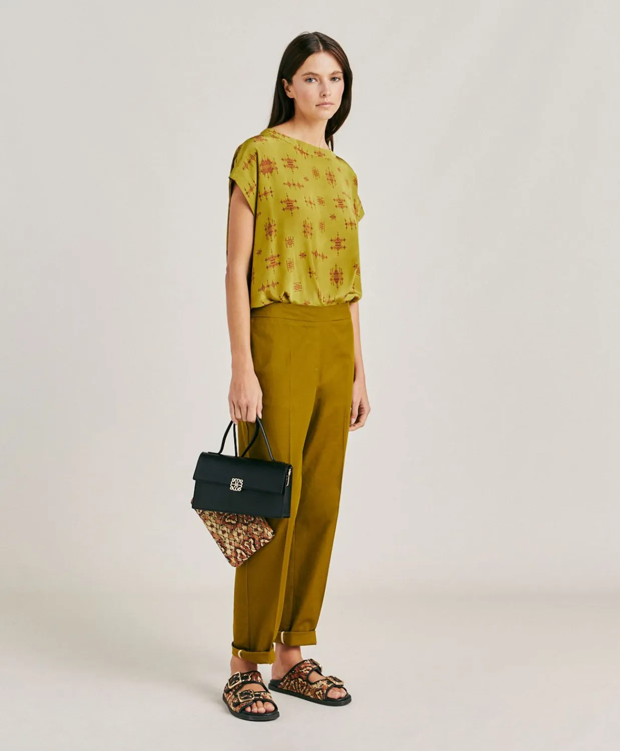 Donne Momonì Pantaloni E Shorts-Pantaloni Haiti In Gabardina - Oliva