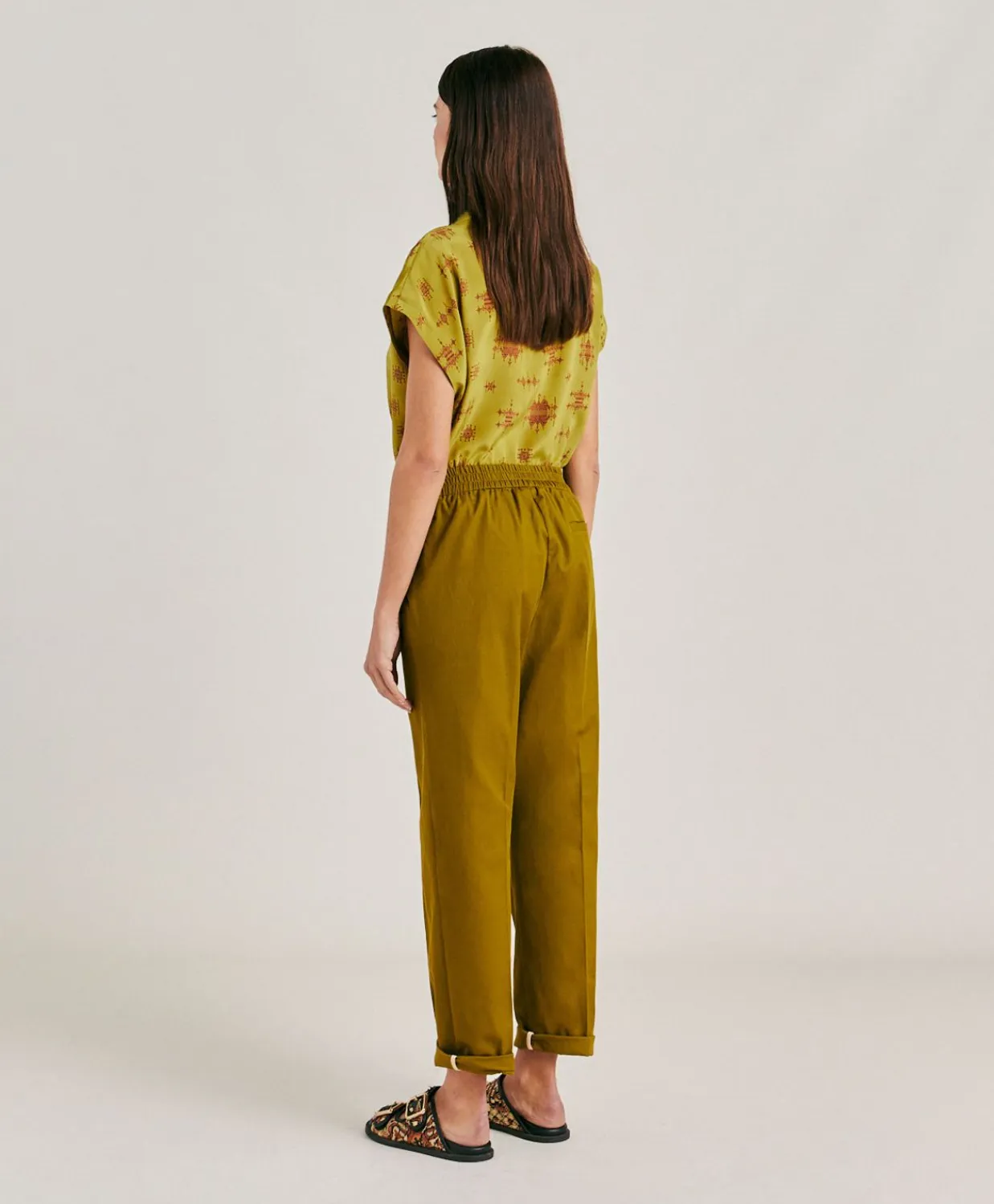 Donne Momonì Pantaloni E Shorts-Pantaloni Haiti In Gabardina - Oliva