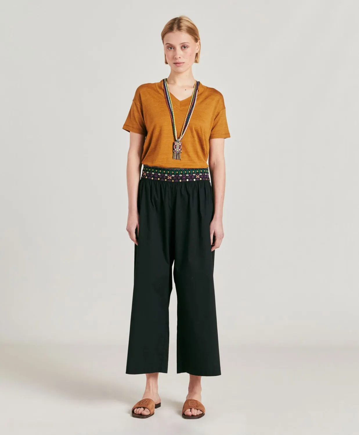 Donne Momonì Pantaloni E Shorts-Pantaloni Roca Con Voile Di Cotone Ricamato - Nero